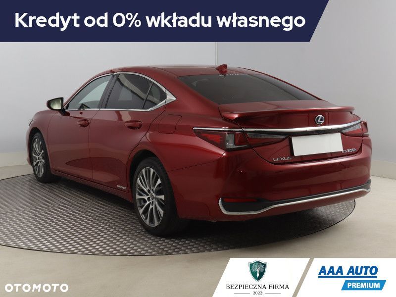 Lexus ES - 3