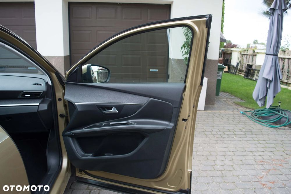 Peugeot 3008 2.0 HDi Allure - 24