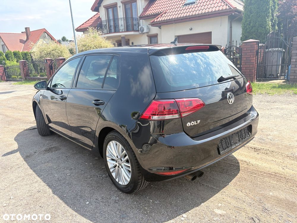 Volkswagen Golf - 4