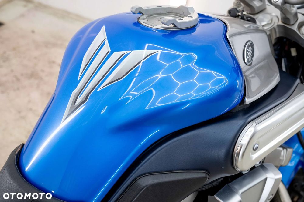 Yamaha MT - 22