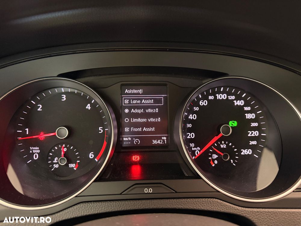 Volkswagen Passat 2.0 TDI DSG Comfortline - 13