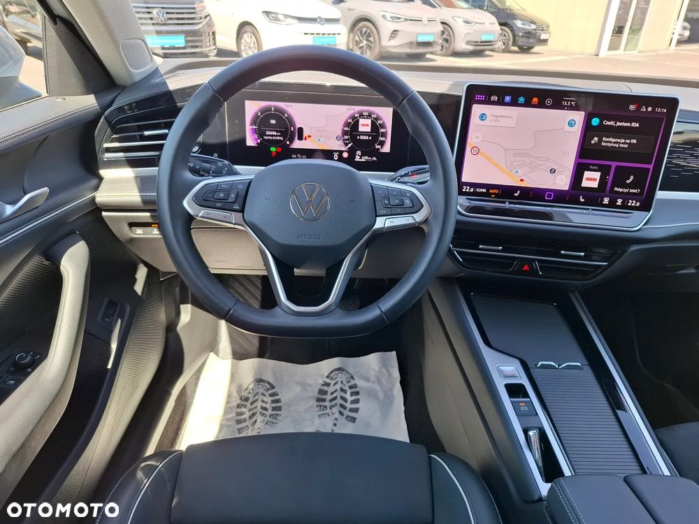 Volkswagen Passat Variant 2.0 TDI SCR DSG Elegance - 18