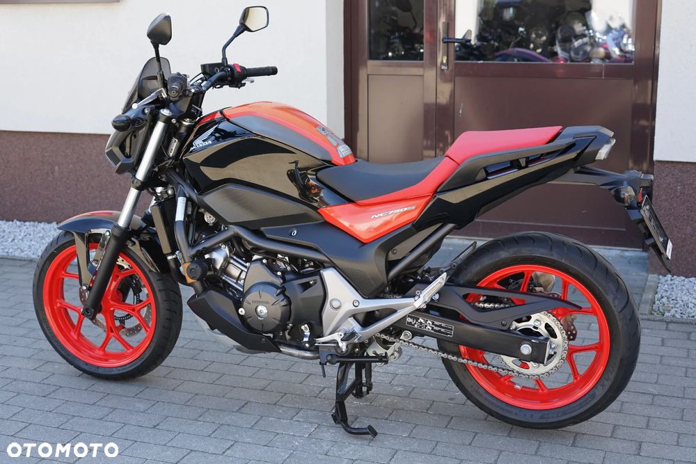 Honda NC - 20