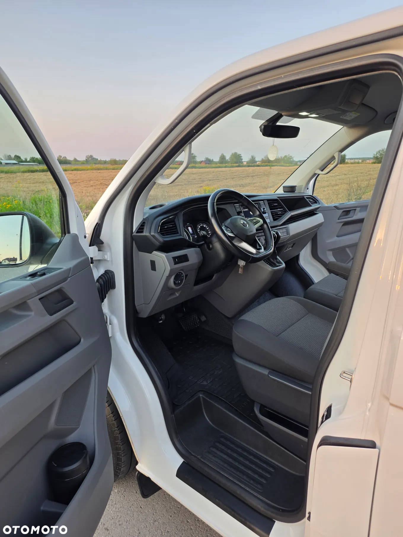 Volkswagen Transporter - 16