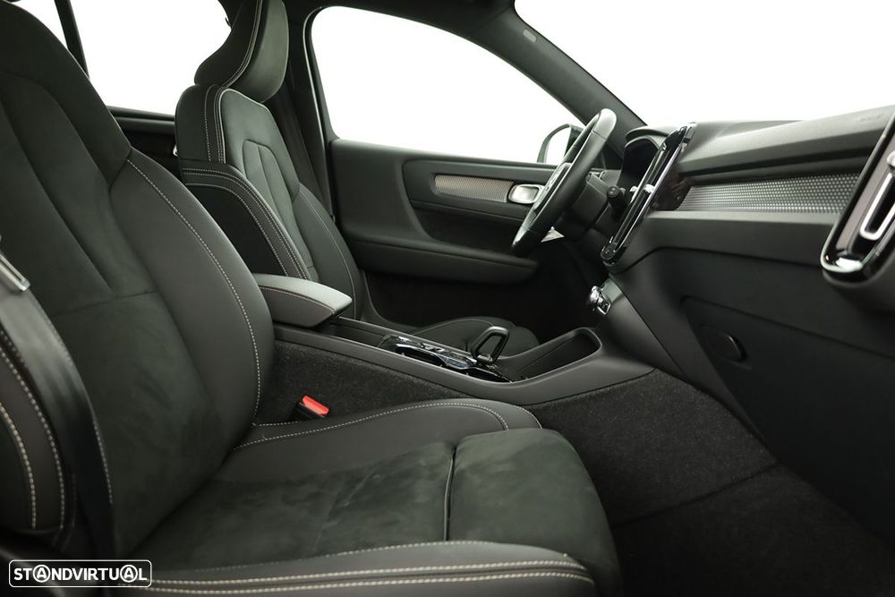 Volvo XC 40 1.5 T2 Plus Dark Auto - 21