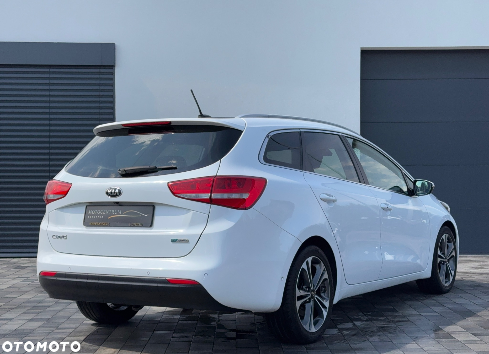 Kia Ceed 1.6 CRDi 136 ISG Spirit - 5