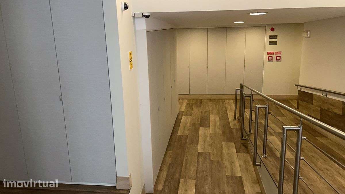 Estacionamento / Parqueamento na Calçada da Estrela em condomínio - Grande imagem: 5/5