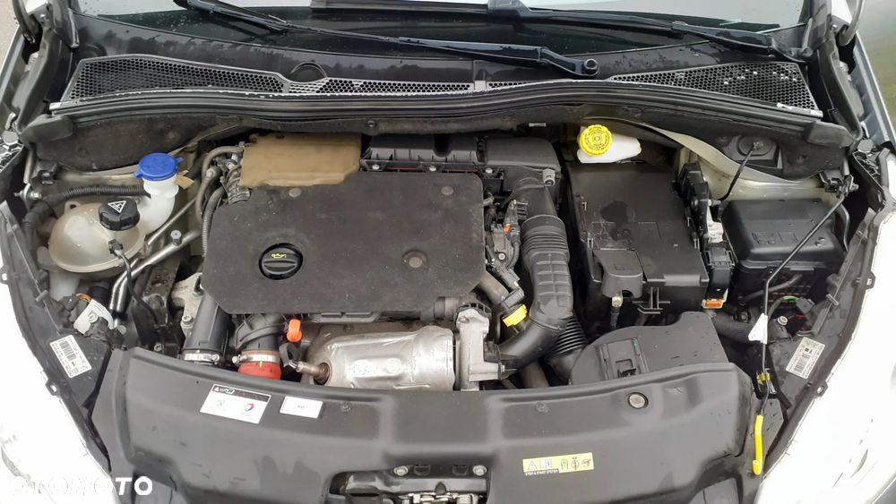 Peugeot 208 1.5 BlueHDi Allure S&S - 14