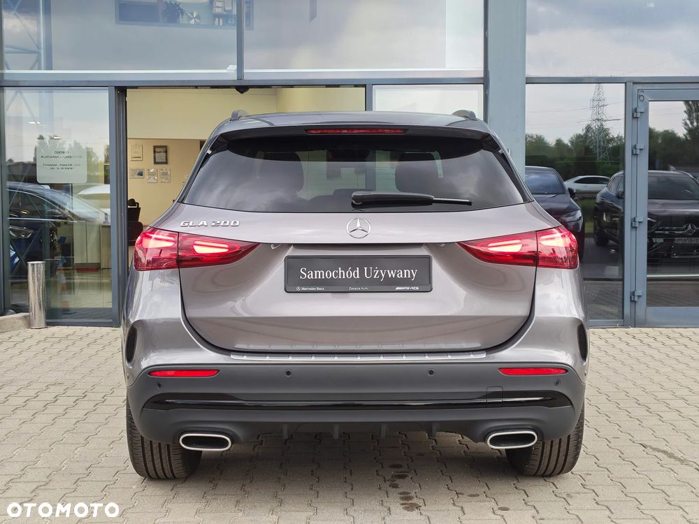 Mercedes-Benz GLA 200 AMG Line - 4