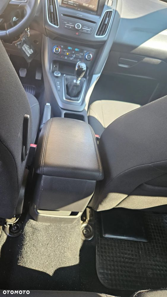 Ford Focus 1.0 EcoBoost Edition - 8