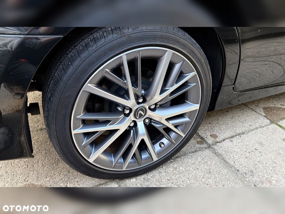 Lexus GS - 16
