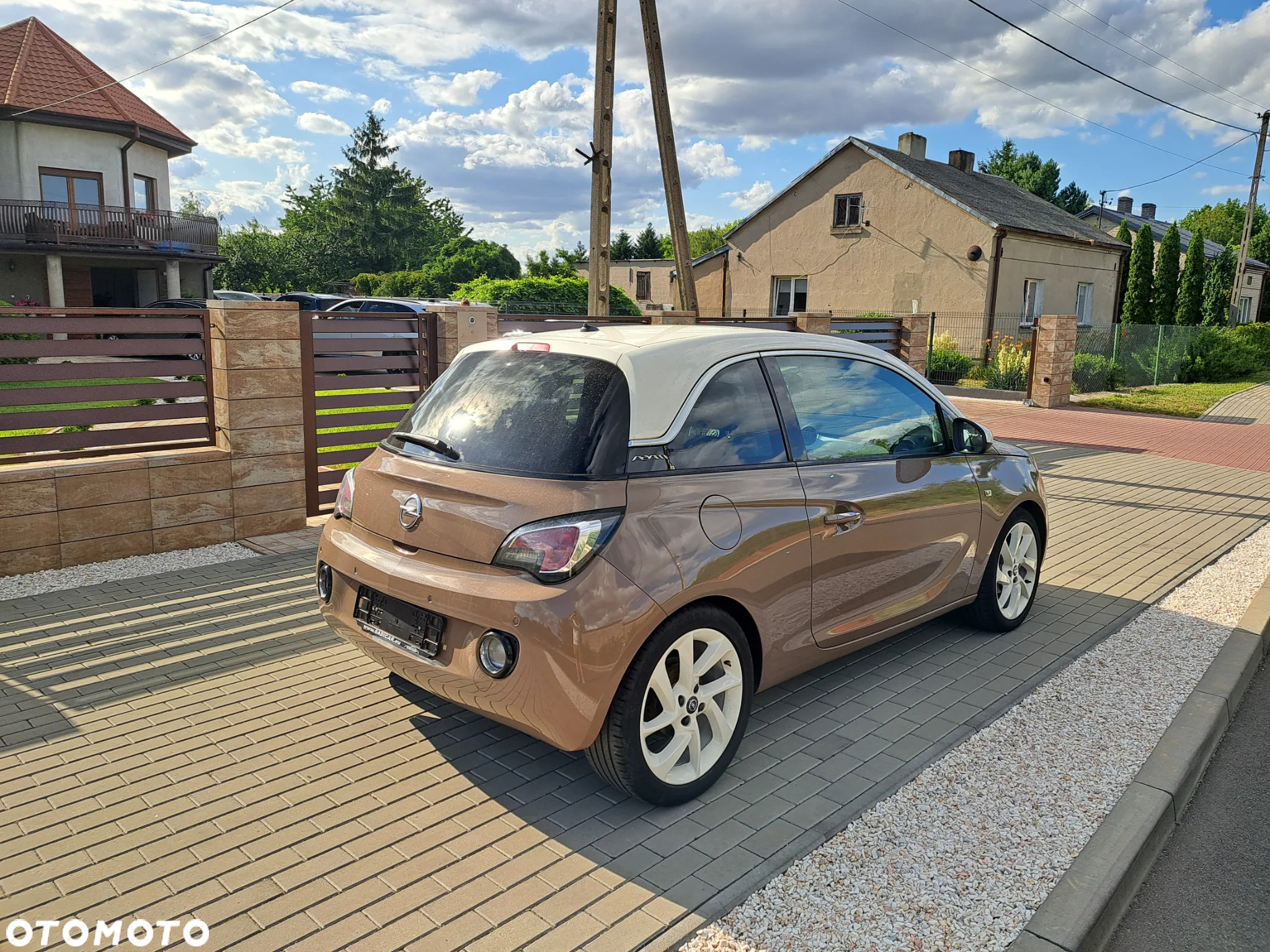 Opel Adam 1.2 Glam S&S - 2