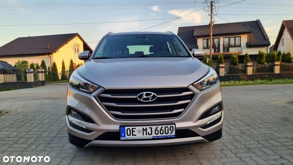 Hyundai Tucson 2.0 CRDi 4WD Automatik Passion Plus - 2
