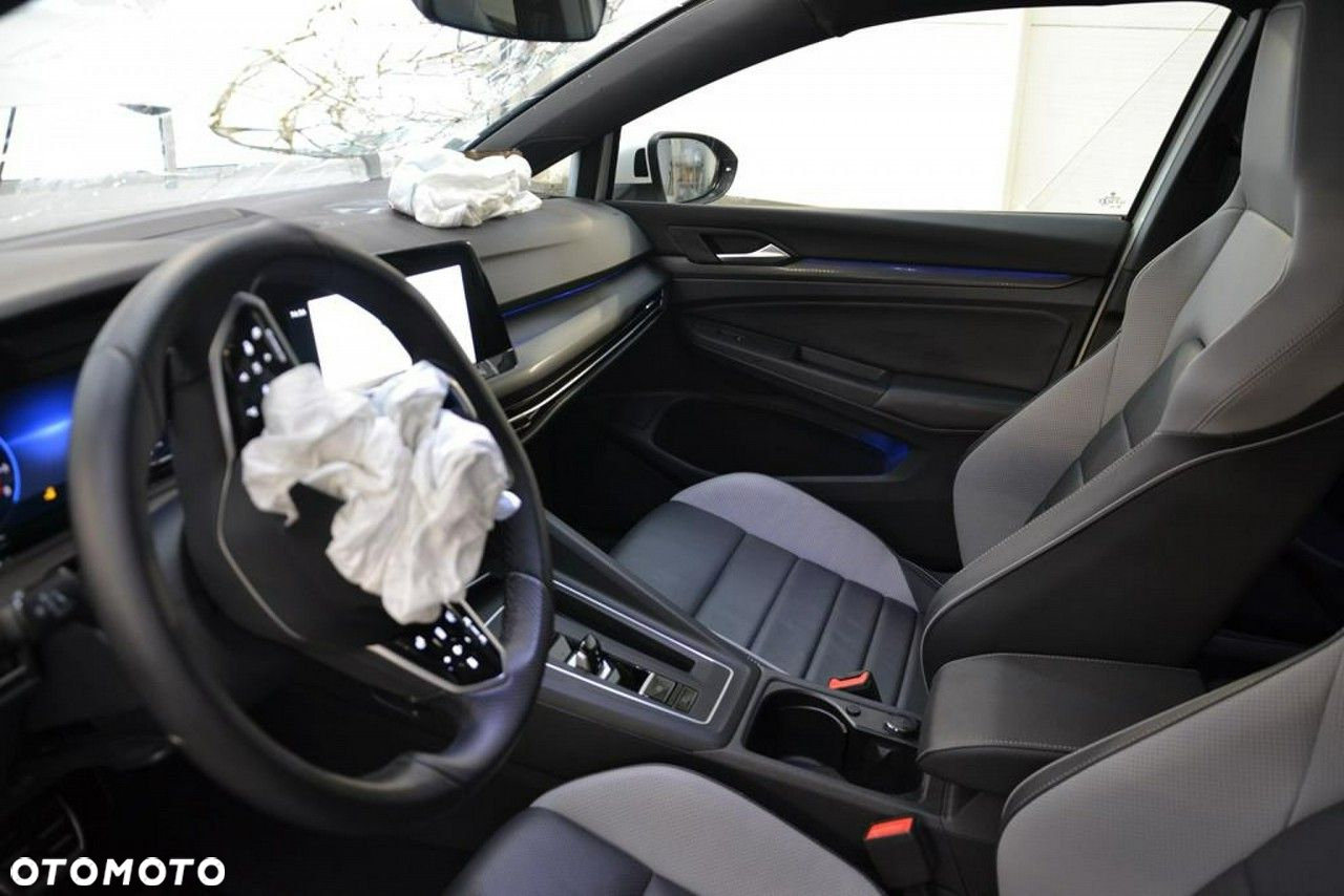 Volkswagen Golf - 13