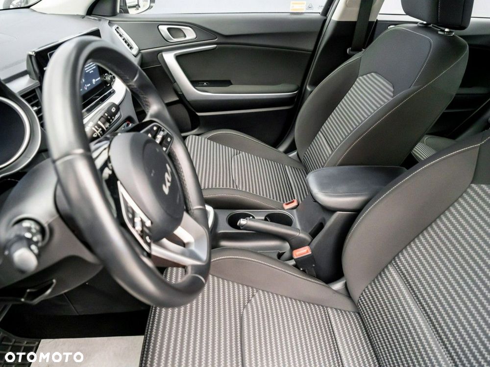 Kia Ceed 1.5 T-GDI M - 17