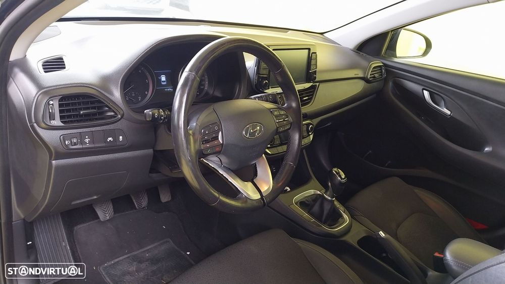 Hyundai i30 SW 1.6 CRDi Comfort - 6