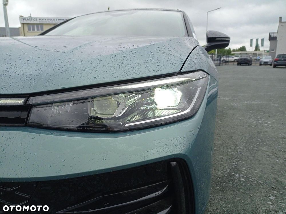 Volkswagen Passat Variant - 22