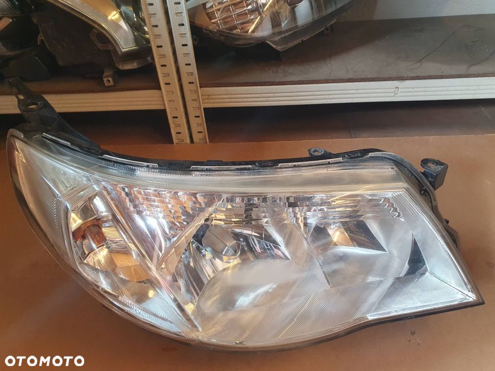 REFLEKTOR PRAWY SUBARU FORESTER 3 III SH - 1