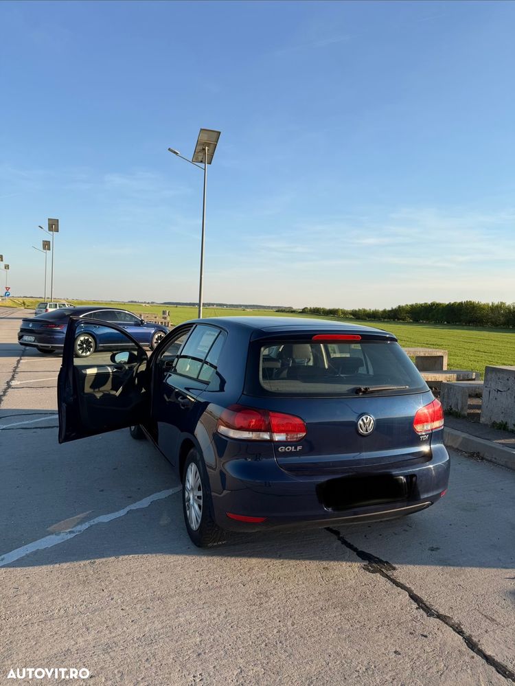 Volkswagen Golf 1.6 TDI DPF Trendline - 4