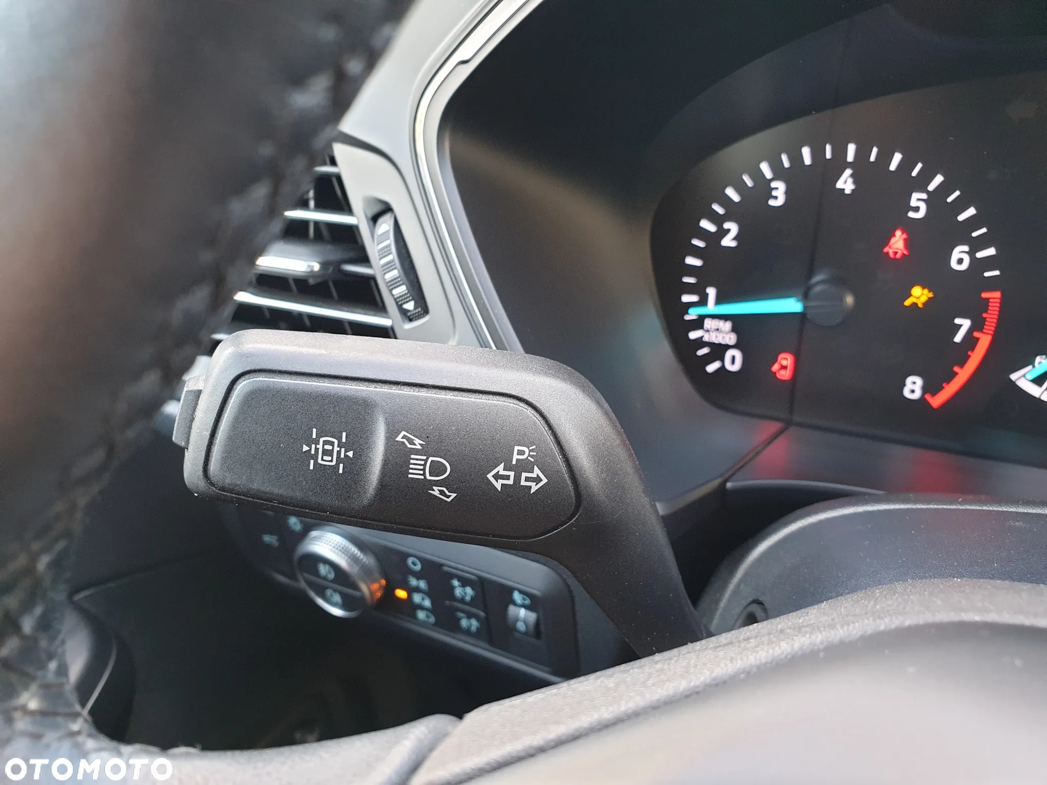 Ford Kuga 1.5 EcoBoost TITANIUM - 26