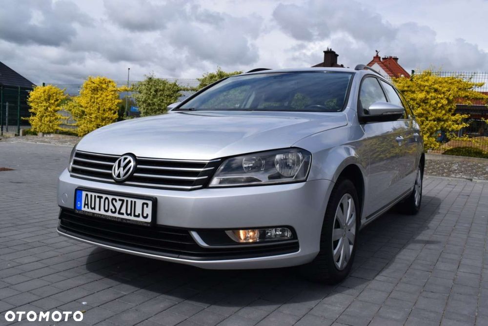 Volkswagen Passat - 4