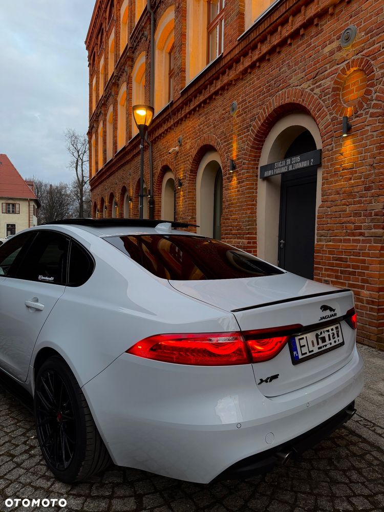 Jaguar XF 2.0 P250 R-Dynamic S - 4