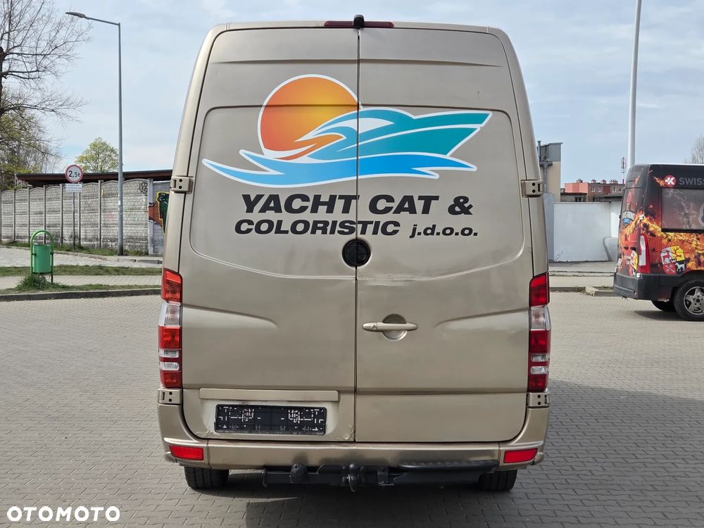Mercedes-Benz Sprinter - 4