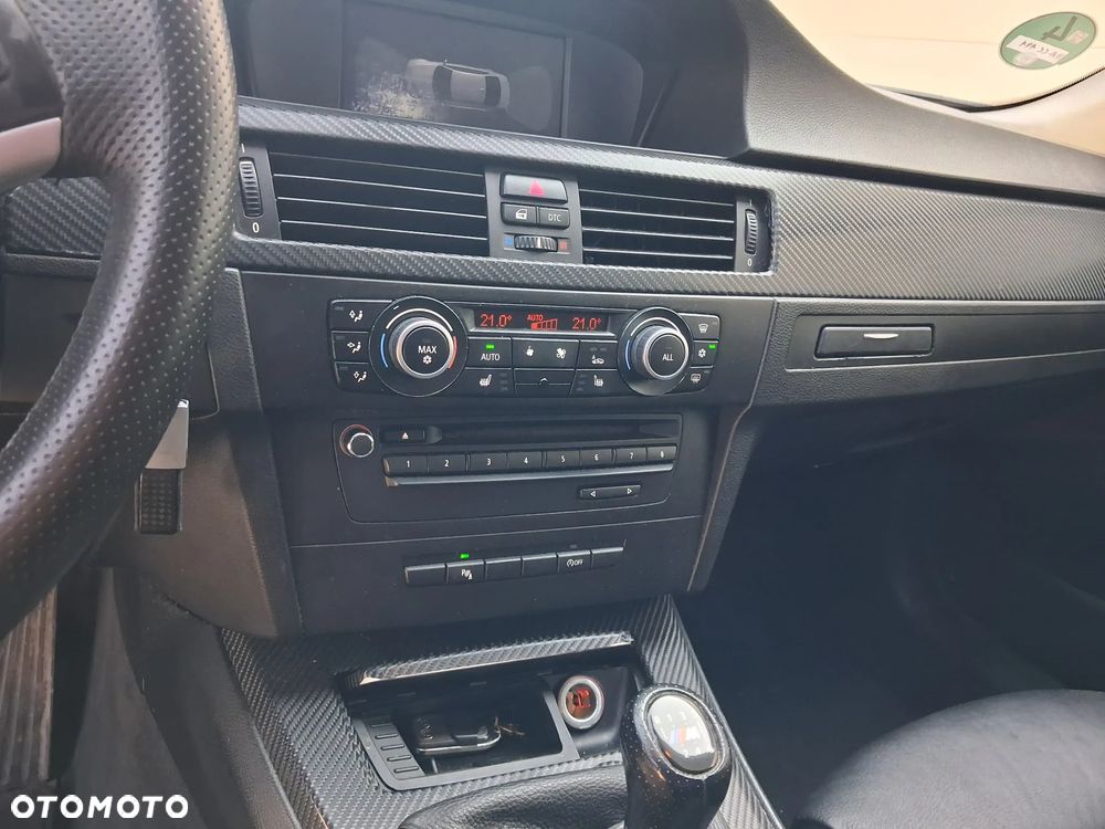BMW Seria 3 320i - 8