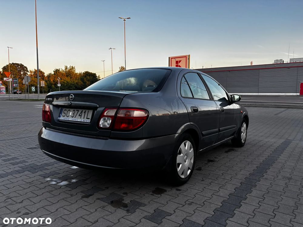 Nissan Almera 1.5 Base - 5