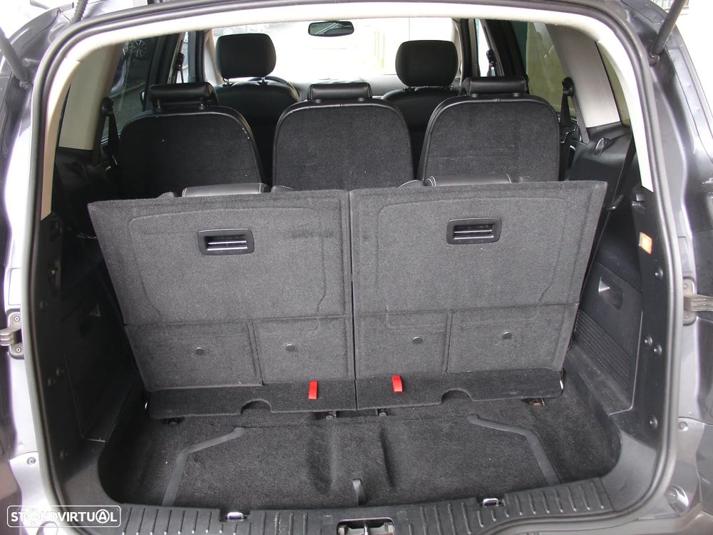 Ford S-Max 2.0 TDCi Titanium 7L - 16