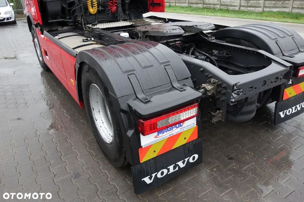 Volvo FH 500 GLOBETROTTER XL / STANDARD/ AUTOMAT / EURO 6 / KLIMATYZACJA POSTOJOWA/ 2 ZBIORNIKI PALIWA - 17