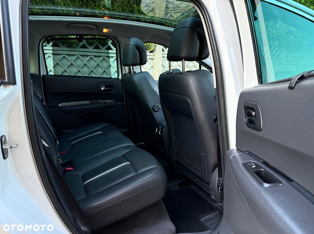 Peugeot 3008 HDi 150 Allure - 15