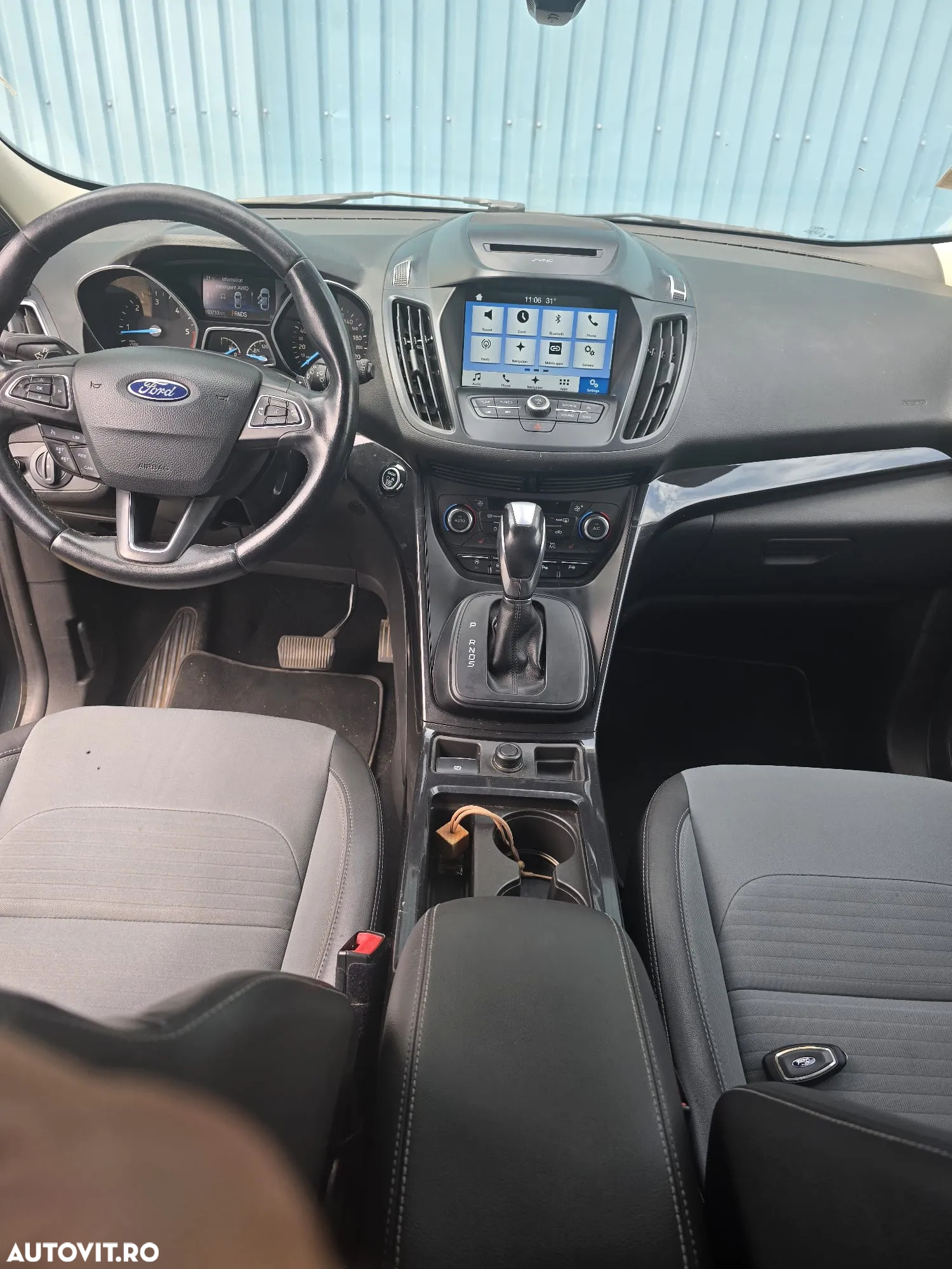 Ford Kuga - 8