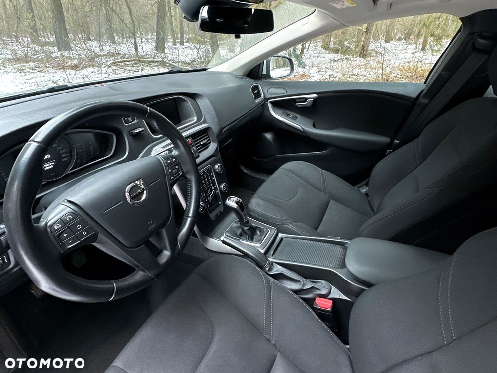 Volvo V40 D2 Summum - 7