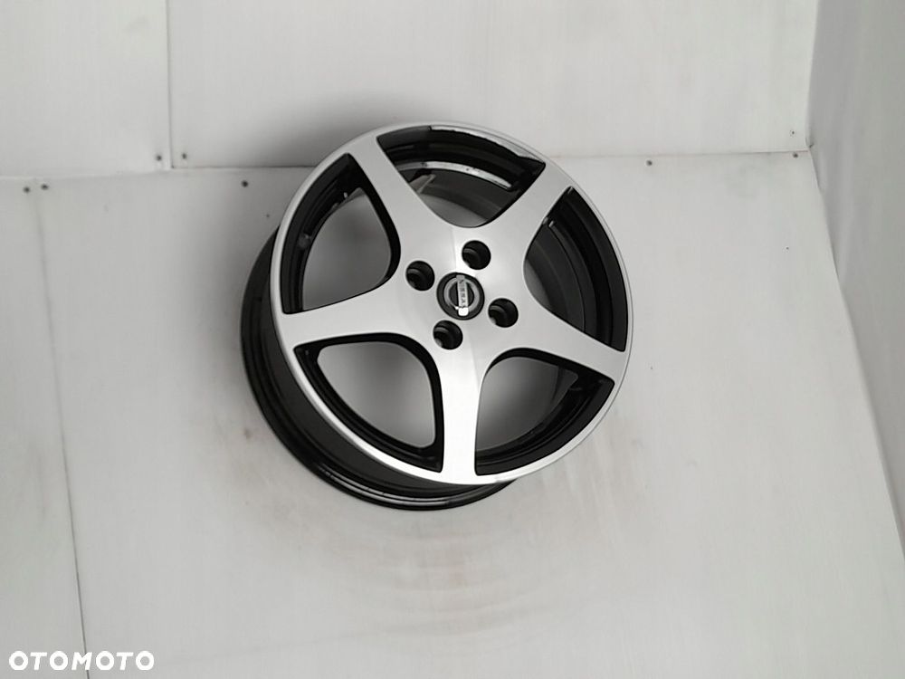 Felgi aluminiowe Nissan 6.0" x 15" 4x100 ET 50 - 4