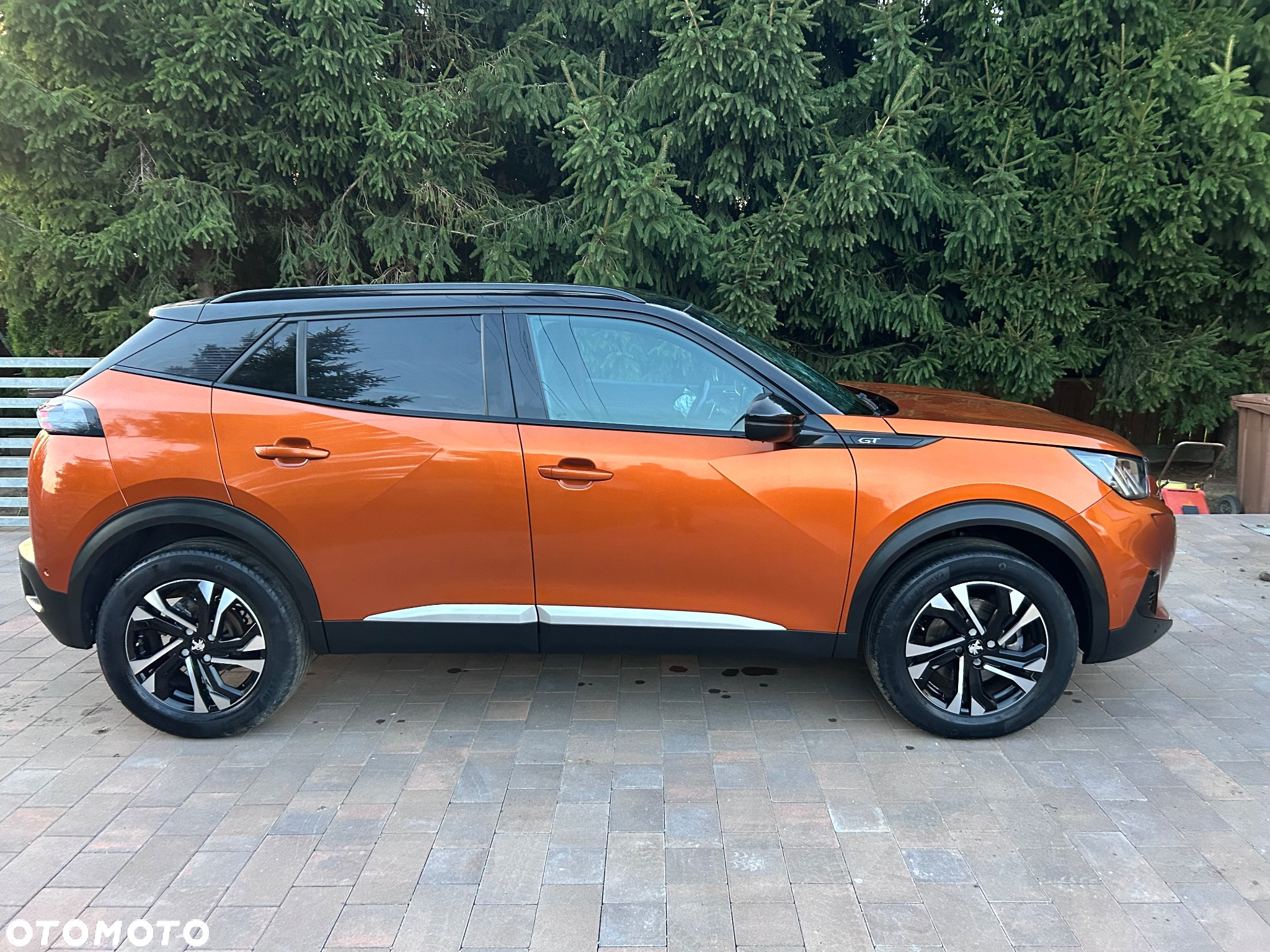 Peugeot 2008 BlueHDi 130 EAT8 GT - 3