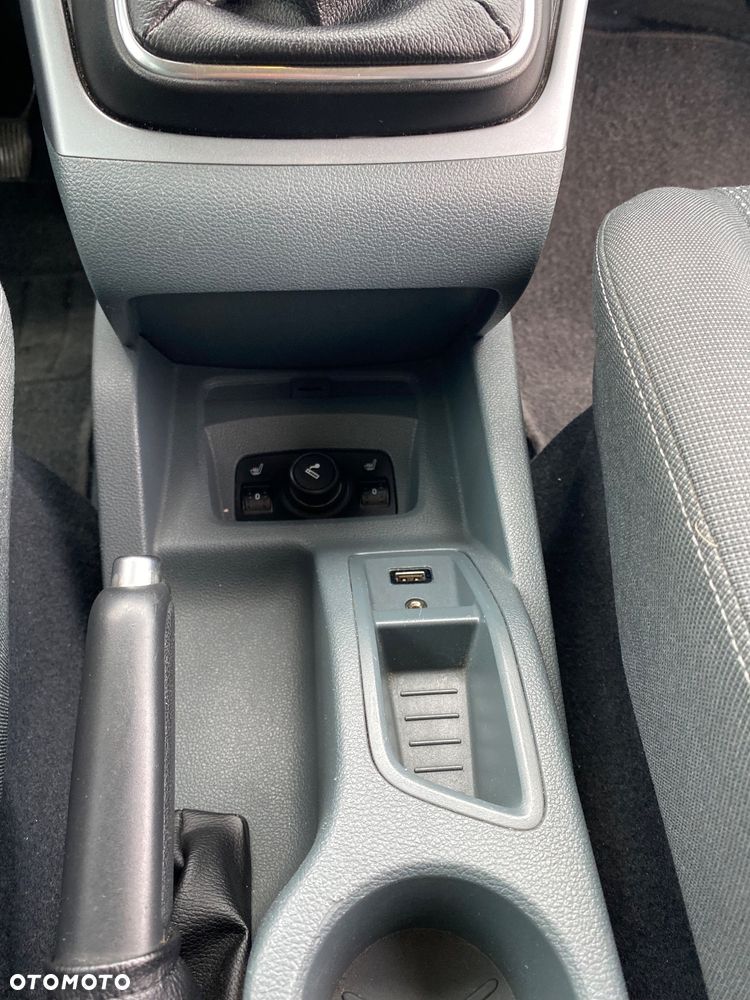 Ford Grand C-MAX 2.0 TDCi Edition - 17