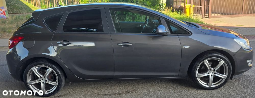 Opel Astra 1.6 Edition 111 Jahre - 3
