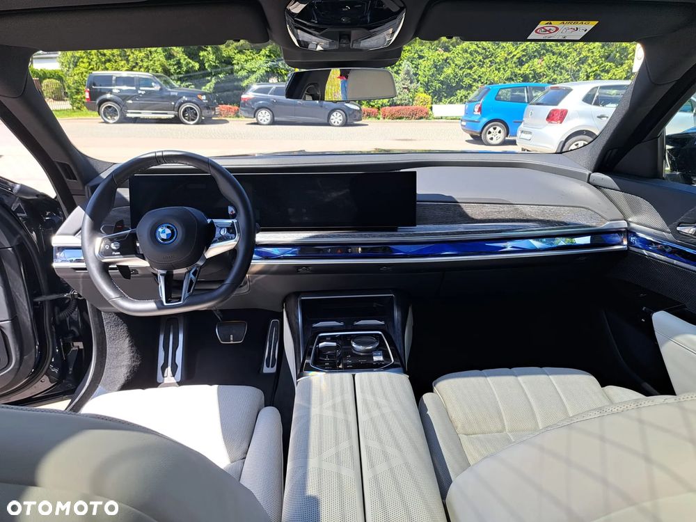 BMW Seria 7 - 13