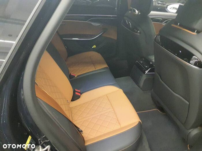 Audi A8 - 7