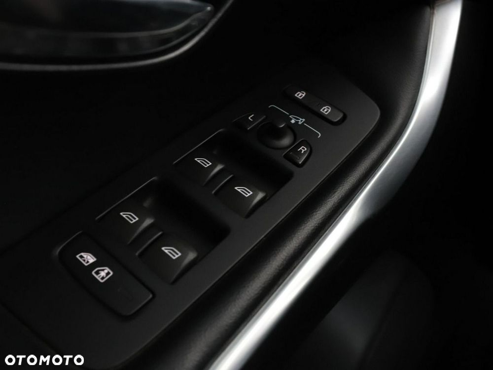 Volvo V40 T3 RDesign - 33