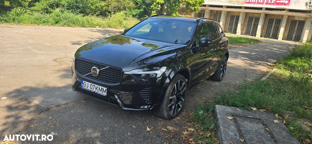 Volvo XC 60 B5 D AWD Ultimate Dark - 1