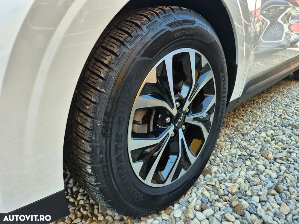 Kia Carnival - 38