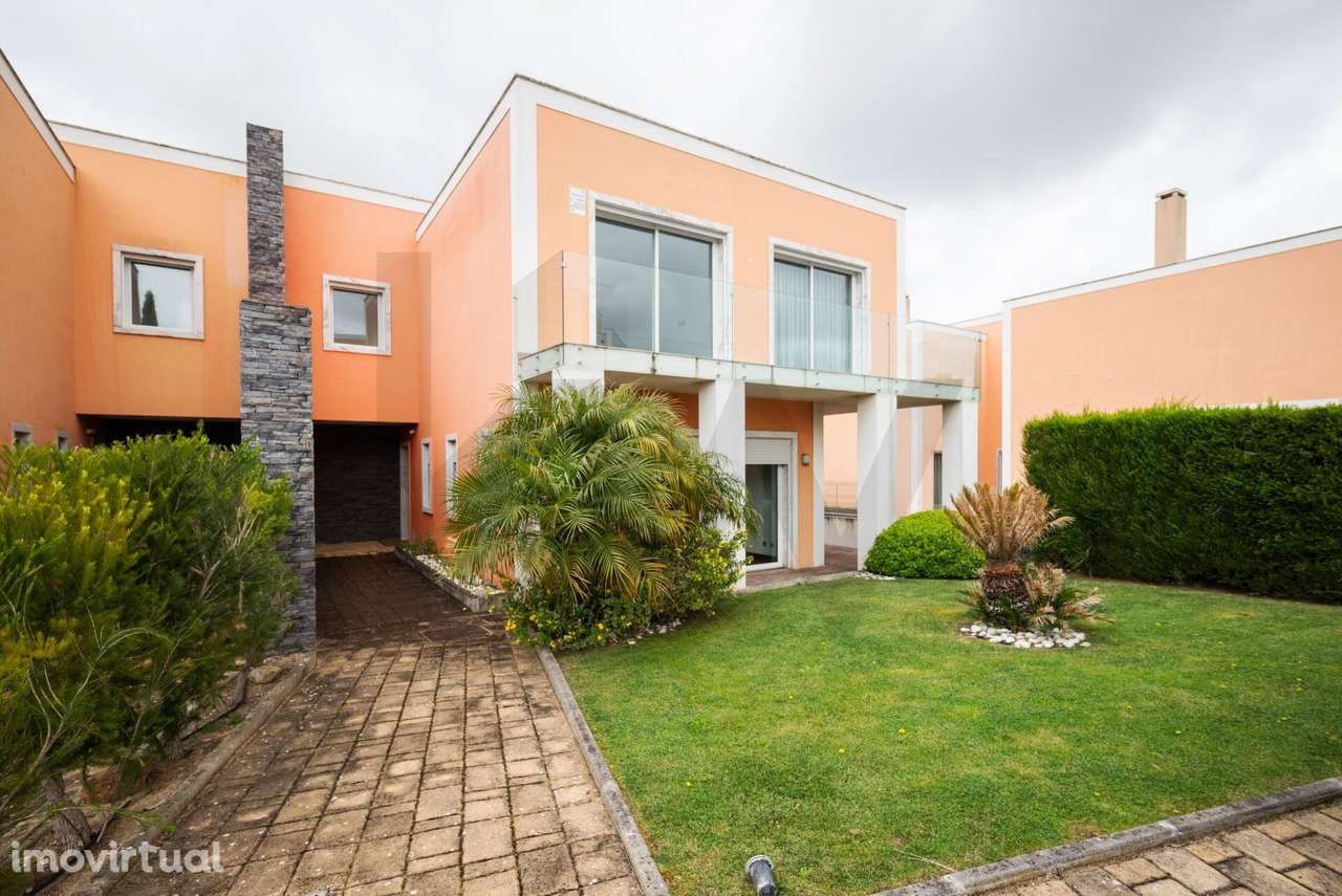 Moradia de Luxo em condominio fechado na zona de Bicesse, com piscina - Grande imagem: 3/60