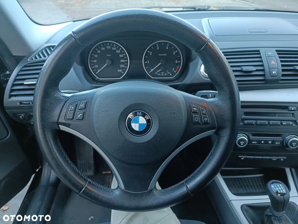 BMW Seria 1 116i - 14