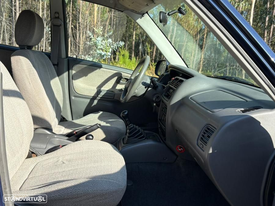 Suzuki Grand Vitara Metal Top 2.0 TDi - 13