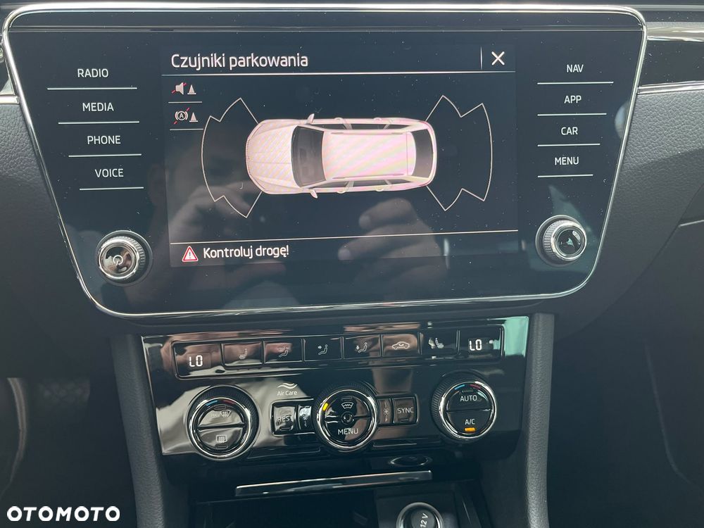 Skoda Superb 2.0 TDI SCR L&K DSG - 24