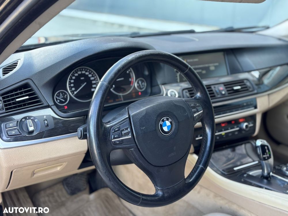 BMW Seria 5 525d Sport-Aut. - 20