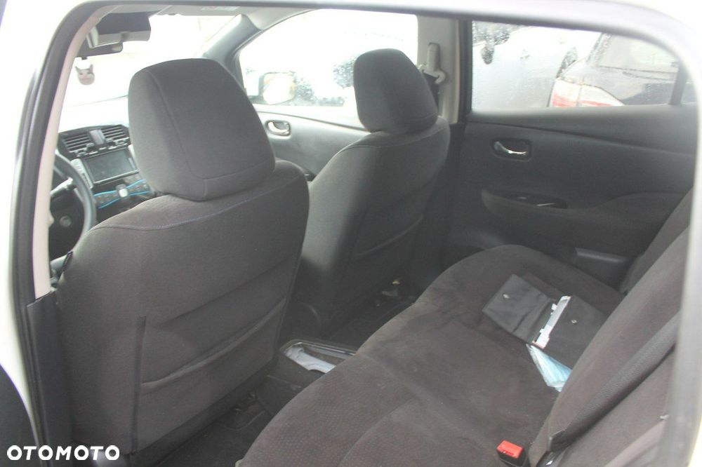 Nissan Leaf - 6