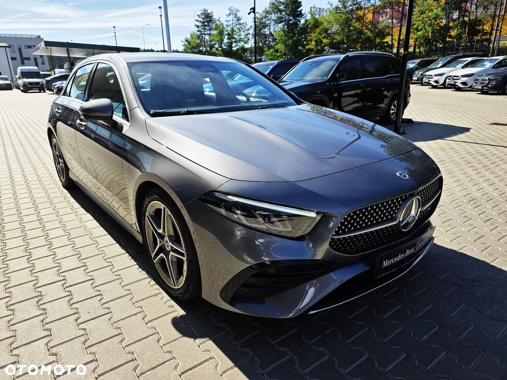 Mercedes-Benz Klasa A 200 AMG Line 7G-DCT - 3
